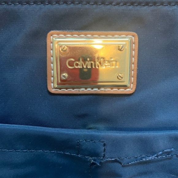 Calvin Klein navy blue purse with brown adjustable shoulder strap. EUC! - Picture 6 of 6